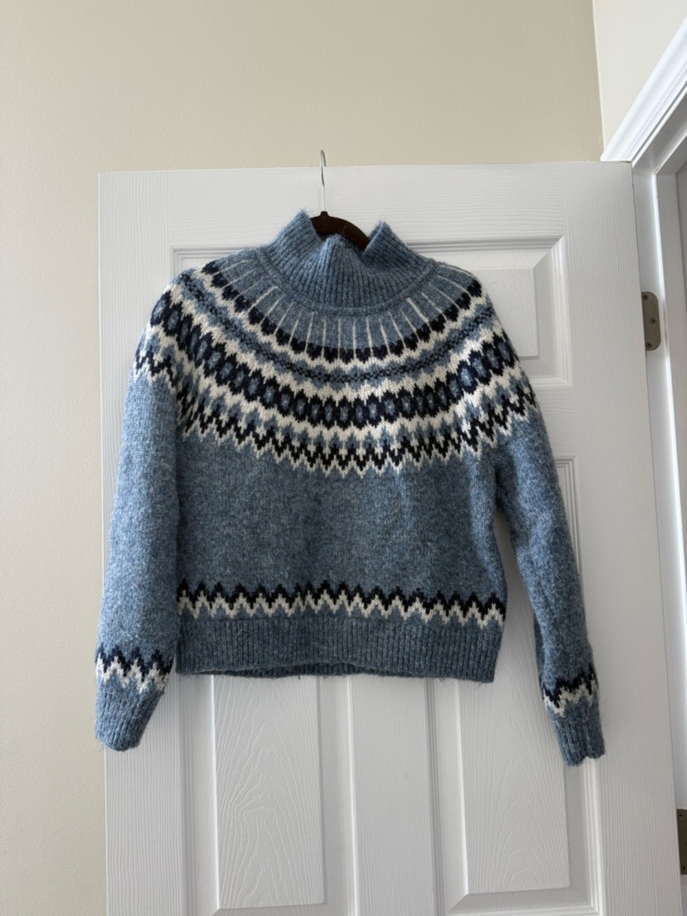 GAP Light Blue Navy & Cream Fair Isle Mock Neck Sweater